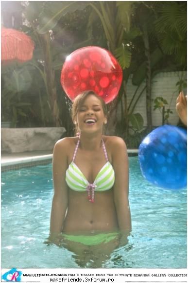 Poze - Grrrrrrrrrrrrrrrrrrrrrrr - Rihanna